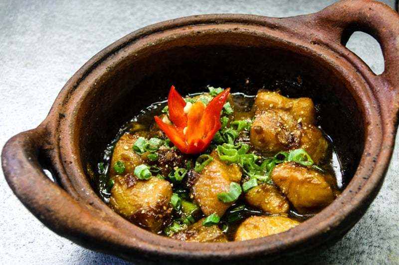 Mekong Delta Kitchen: Caramelized Fish in Clay Pot Recipe